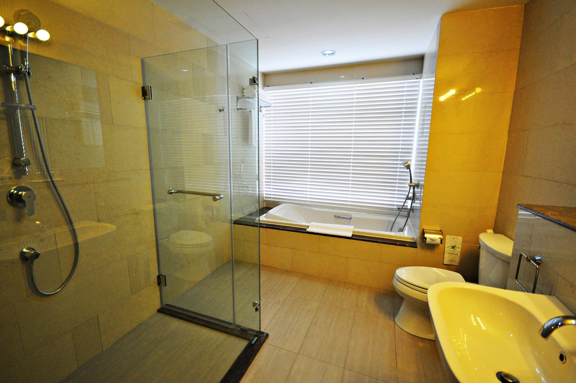 Parinda Hotel Bangkok Exterior photo