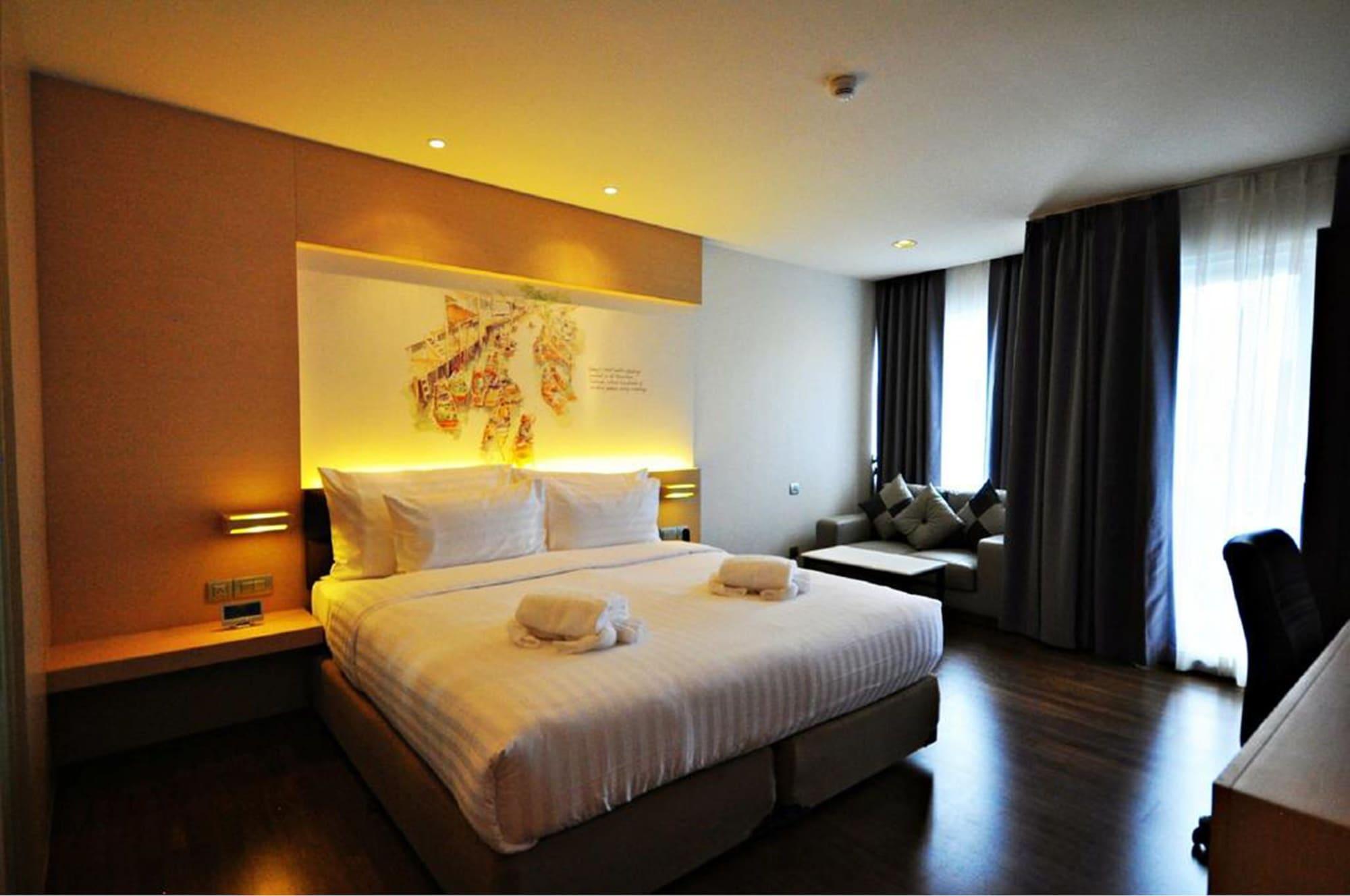 Parinda Hotel Bangkok Exterior photo