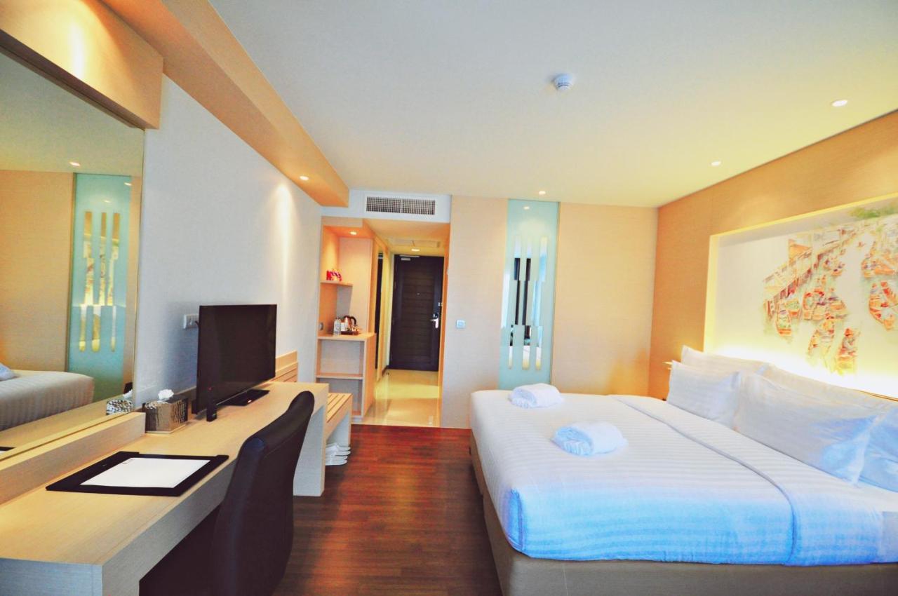 Parinda Hotel Bangkok Exterior photo