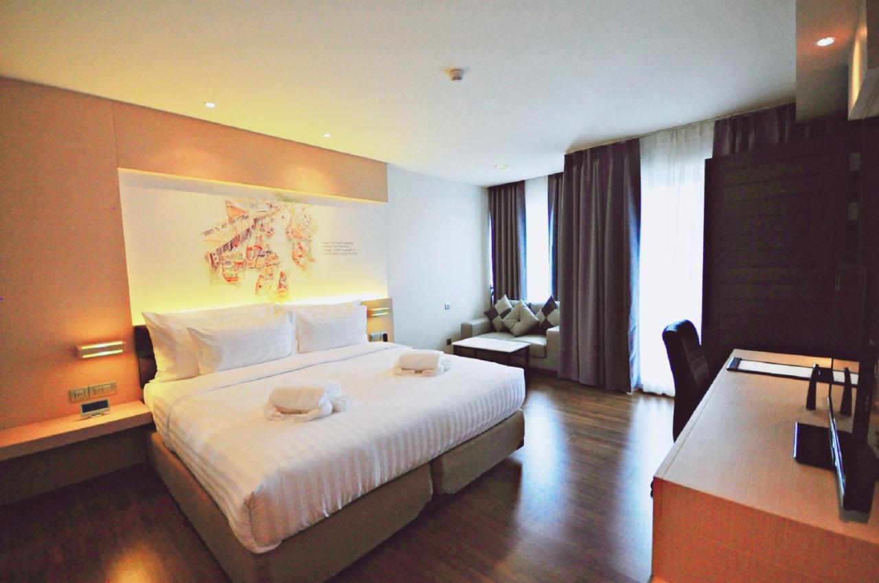 Parinda Hotel Bangkok Exterior photo
